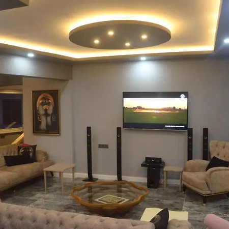 Grand Ayhan * كوشاداسيه
